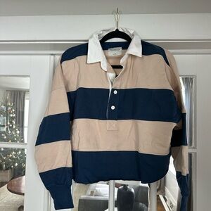 NWT size M Abercrombie crop